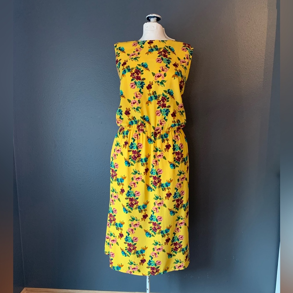 Chic Yellow Floral Midi Dress